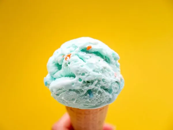 Glace – Schtroumpf (chewing-gum bleu)